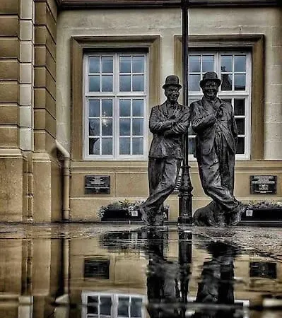 Newly Renovated 4 Bedroom House In