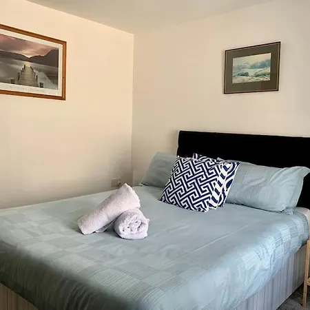 Newly Renovated 4 Bedroom House In Feriehus *