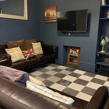 Newly Renovated 4 Bedroom House In Feriehus Ulverston